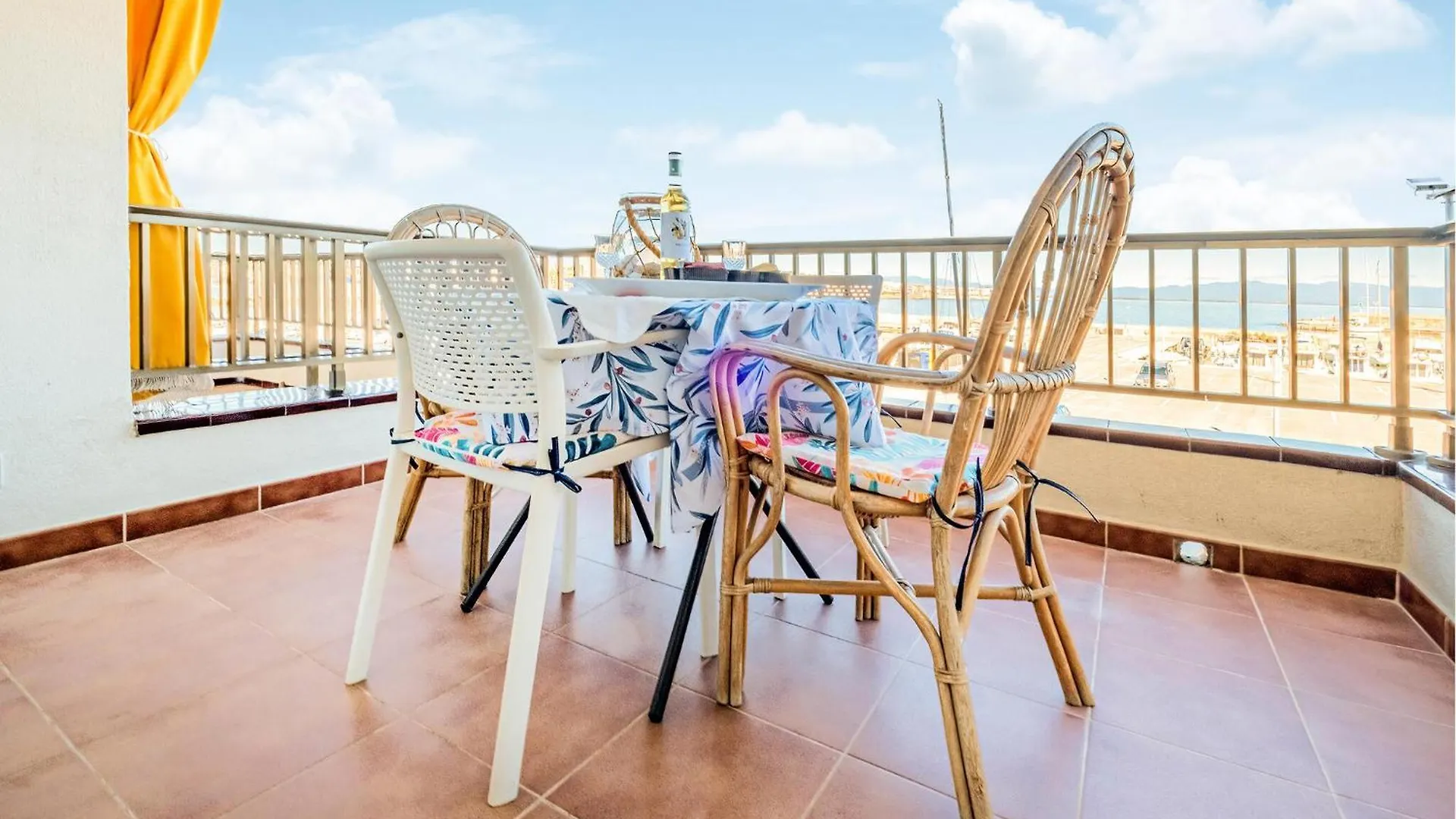 Lovely Apartment In Lescala With Kitchen L'Escala