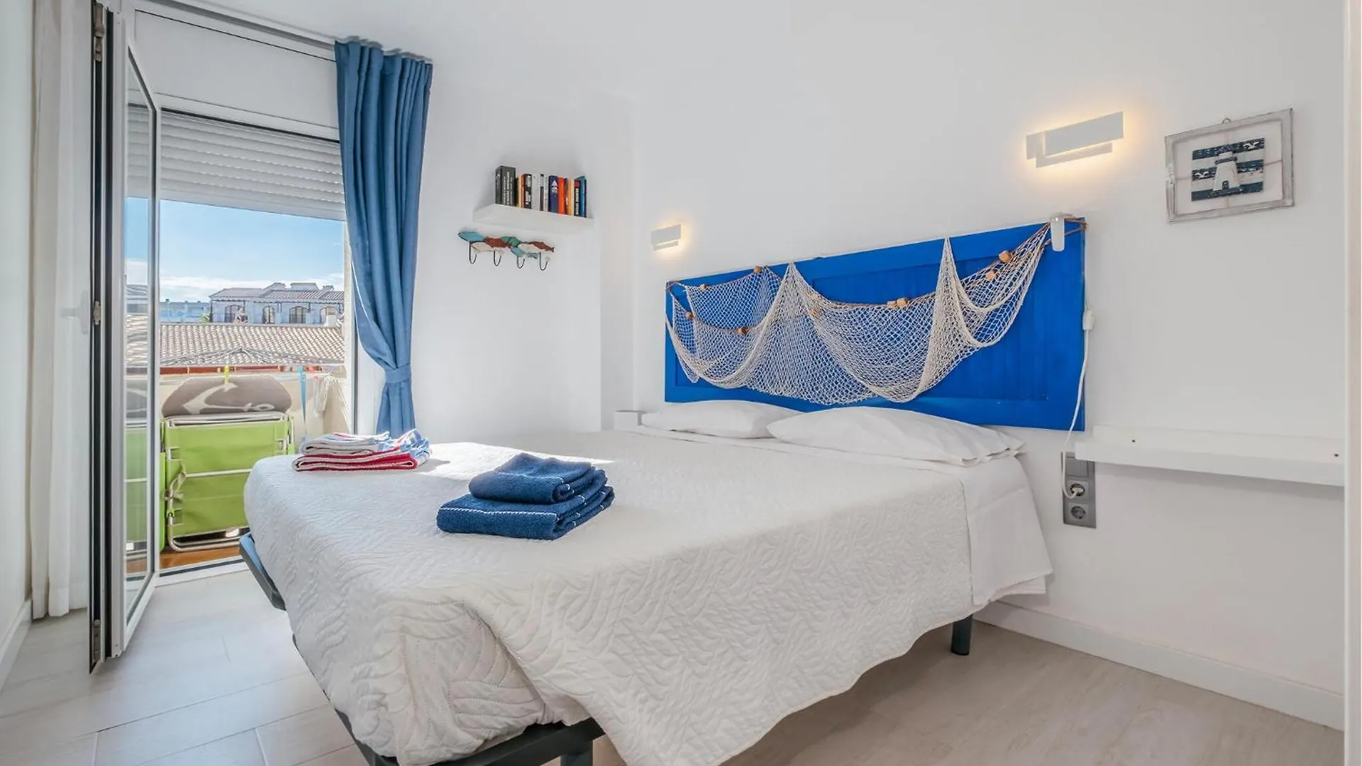 Lovely Apartment In Lescala With Kitchen L'Escala