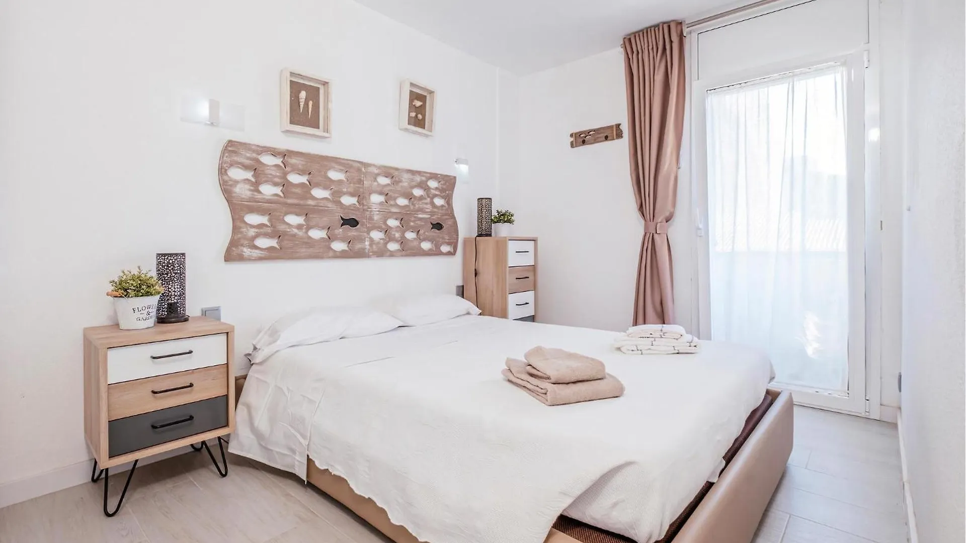 Lovely Apartment In Lescala With Kitchen L'Escala